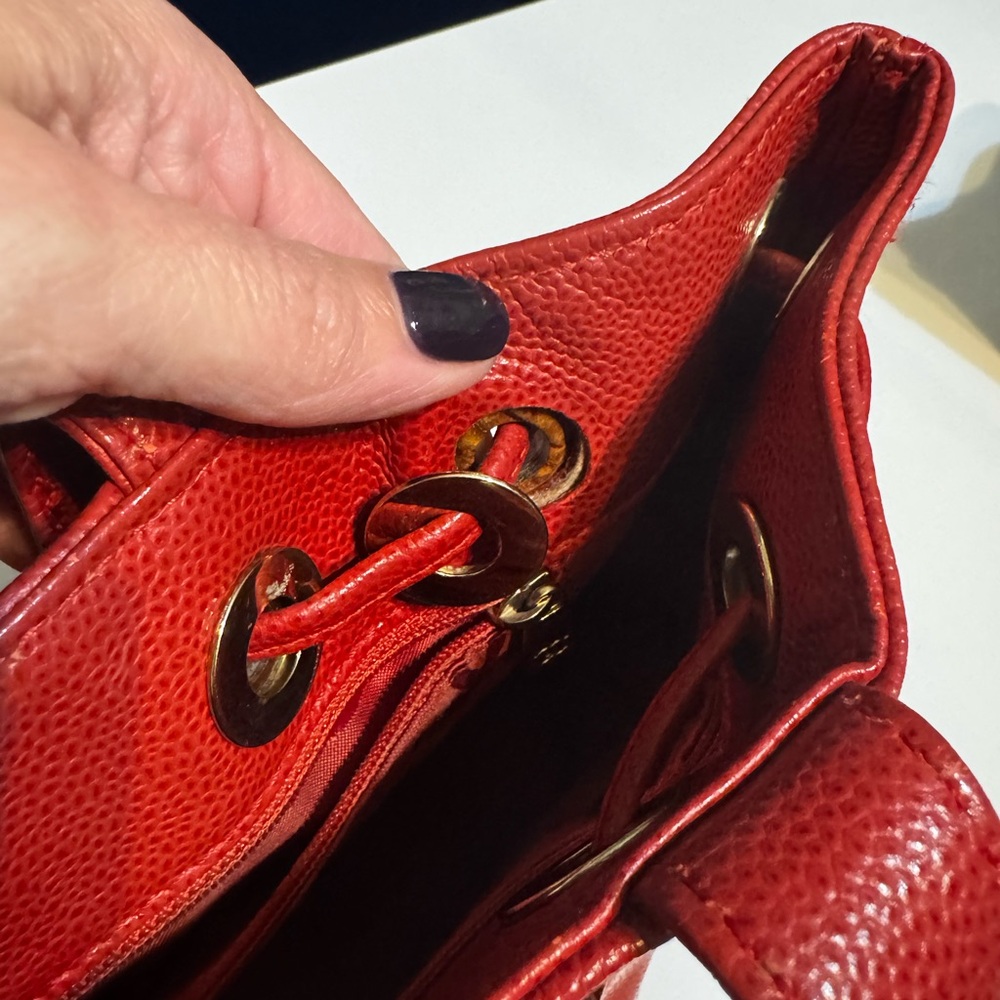 CHANEL CC Coco Mark Wood Grain Drawstring Vintage Tote Bag in Caviar - Picture 12 of 14